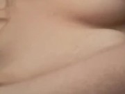 Mostrando mis senos en cámara 12/16