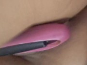 Masturbándome con el vibrador en la noche 10/16