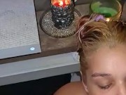 Babe gets load on face