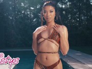 TWISTYS - Gorgeous Ameena Green Poses And Shows Off Her Body Before Playing With Her Wet Pussy 5/16