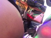 My mom boyfrend  me hace mojarle toda la mmmm 1/16