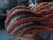 Riesgo en público dentro de un coche - pareja