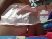 Holvs comiéndose una polla de plástico con su gran culo 12/16