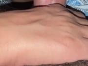 Una chupada de pene muy de serca. 9/16