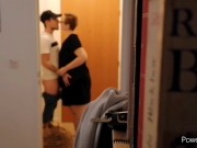 Je baise avec le livreur de repas 2/16