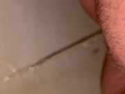 Girl pisses in the tub 2/16