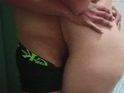 La puta de mi prima no aguantó las ganas de coger!! 6/16