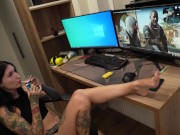 THE GUY SECRETLY FUCKED LESBIANS USING THE REMOTE CONTROL 2/16