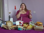 Klairvayzer Indulges in Fast-Food Face Stuffing 4/16