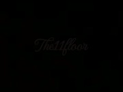 Es una delicia ver cuando se masturba 1/16