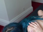 On baise avec notre gode quand notre coloc n'est pas là - Lesbienne Française Québécoise baise hard 1/16