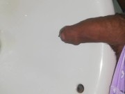 desesperado pissing largo y placentero en baño publico casi me pillan, primer plano 15/16