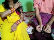 Bhabhi sex with salesman while trying to buy cheap cosmetics 1/16