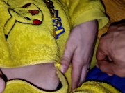 El novio de mi hermana se mete en mi cama cuando ella no esta Y COGEMOS RICO - SEXO REAL 1/16