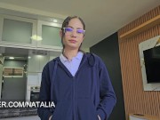 Colegiala hace un trato con su padrastro 9/16