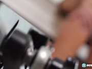 Jessi Lee Has A Fun Toy To Fuck 4/16