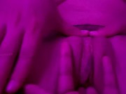 Ella me introduce sus dedos muy rico, me hace gemir de placerr muy rico 9/16