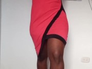 Chica en bragas siente placer al masturbarse con sus pies 3/16