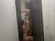 Transamos no chuveiro bem gostoso e ganhei leite na boquinha até a ultima gota. PART1 11/16