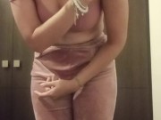 Ups  espero no reconozcan mi coño mis amigos de la universidad