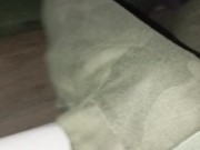 Não posso fazer barulho se não serei pego me masturbando 1/16