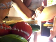 jeu avec une courgette 10/16