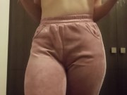 me encanta cuando mi coño esta rosadito y depilado ojala mis amigos no lo reconozcan 1/16