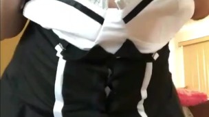 Asiática Sensual: French Maid Provocante e Pronta