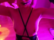 HALLOWEEN SPECIAL - Une démone se masturbe pour te faire bander 6/16