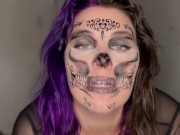 Sexy MILF sucks and sucks her dildo! 6/16