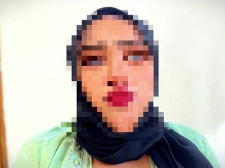 Egyptian Hotel Maid Cleaning My Room When I saw Her Hot Figure & Masturbat!