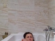 Нравится моя киска в душе 8/16