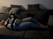 Selbstbefriedigung multiple orgasmen auf Sofa komme zwei mal intensive orgasmen satisfyer fingern