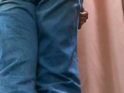 巨乳JKがジーンズでおしがまおもらしオナニー 4/16