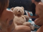 MY GIRLFRIEND ASKS ME TO FUCK HER PUSSY AND DO DELICIOUS SCISSORING 5/16