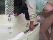 una tarde de jacuzzi con mi vecina rico y sabroso 5/16