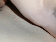 Estímulo su clitoris con mi glande y le meto solo la puntita para dejarla con las ganas 3/16