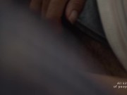 La Alumna soborna al profesor para pasar el año 12/16