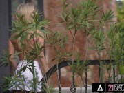 Morning Anal Sex Is On The Menu For Cute Babe 1/16