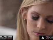 Morning Anal Sex Is On The Menu For Cute Babe 2/16