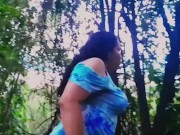 mature masturbates outdoors somewhere in Medellín 1/16