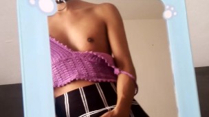 🏳️‍⚧️Chica com falda masturbandose
