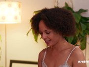 Ersties - Mädels-Pyjamaparty wird zu lesbischem Dreier mit Strap-on 13/16