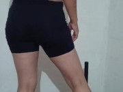 Llega a pedir informes y me lo cojo sin condón 🤤 que rico se vino dentro de mi 1/16