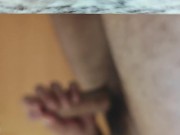 Jato forte e rápido de porra quente, muito tesão usando um anel peniano PARTE 2 😋💦💦 2/16