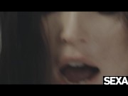 Horny girlfriends grind pussies in intense lesbian scissoring 14/16