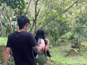 Hijastro folla a su madrastra en el bosque , le da tan duro que la hace venir a chorros! 2/16