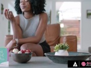 Sexy Girls Fuck During Hot Massage FRENCH SUBTITLES 1/16