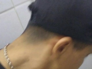 EXPRIMIENDO LA VERGA 💦