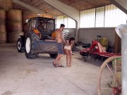 DUE CONTANDINI MI SPACCANO LA FIGA - Mi sono persa e mi hanno scopata! con Lucas Peracchi 10/16